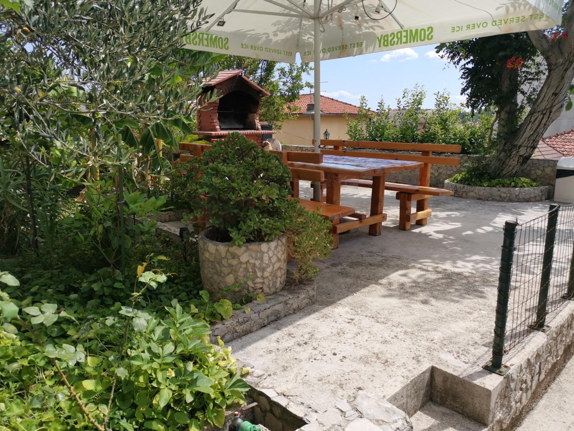 Apartmani Rudelj Makarska Exterior foto